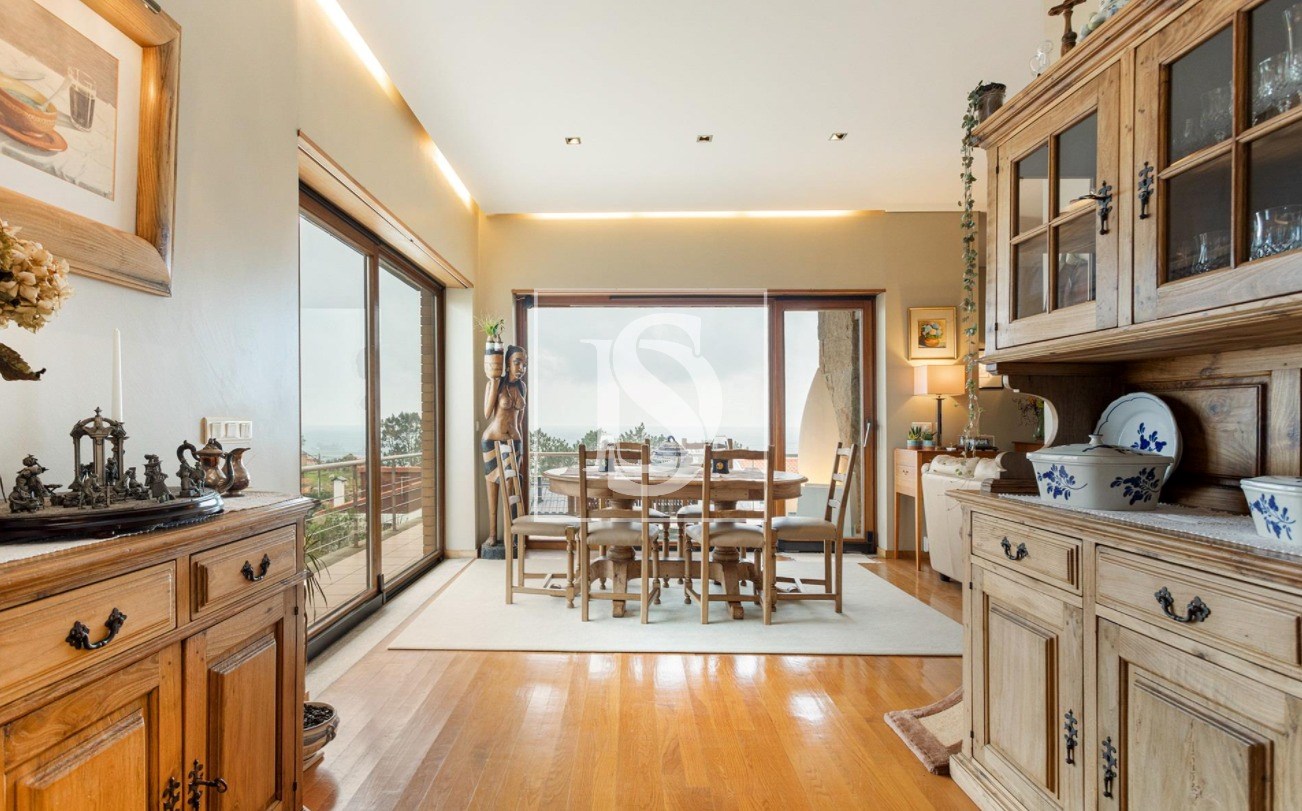 Moradia T4 em Carreço com vista mar e piscina
