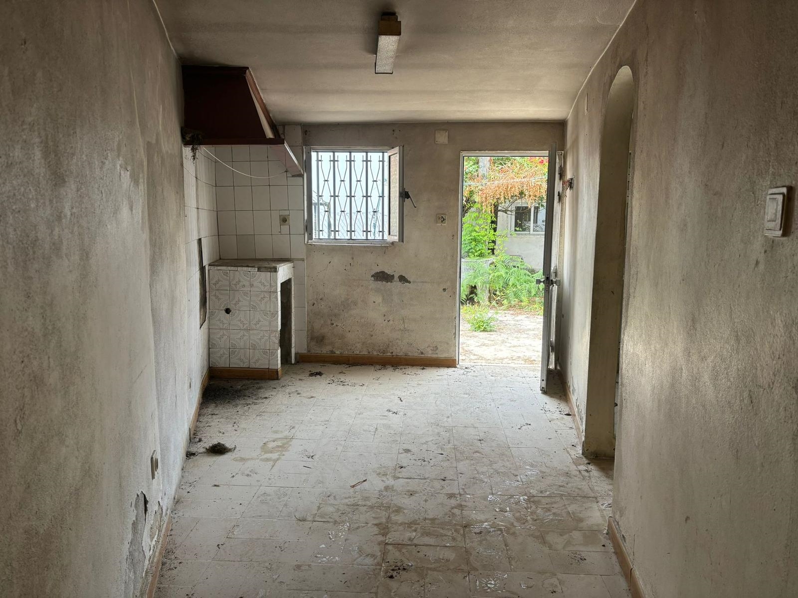 Moradia para Restaurar T1
