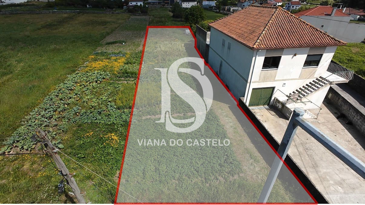 Terreno com projeto aprovado em Vila Nova de Anha
